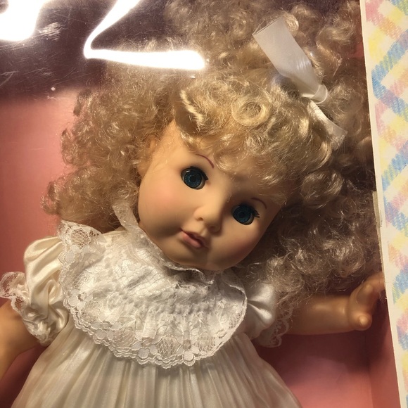 Vintage Satin ‘n Lace 18” Doll Eugene Doll Co. 1991 - Picture 11 of 12